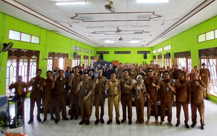 Bupati Barut Dorong Optimalisasi Produk Lokal Melalui Sosialisasi P3DN dan Bimtek Pelaporan SIINAS IKM
