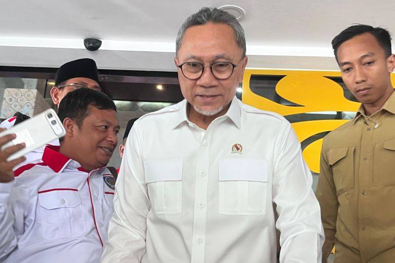 Zulhas Geram 250 Ton Beras Impor Ilegal Masuk ke Indonesia