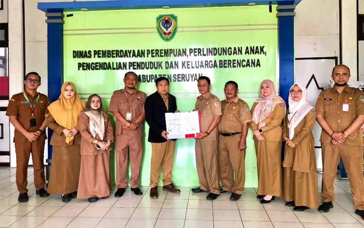 Dukcapil dan DP3AP2KB Seruyan Teken Kerja Sama Pemanfaatan Data Kependudukan