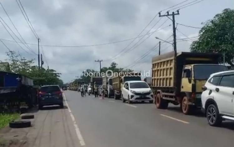 Banjarmasin-Pelaihari Macet Panjang Akibat Perbaikan Jembatan Batang Banyu I
