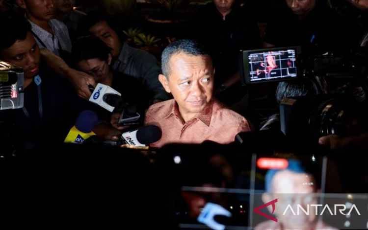 Bahlil Ungkap Arahan Prabowo soal Tegakkan Aturan di Bandara Morowali