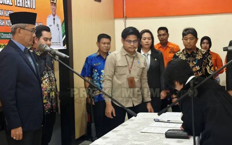 Lima Pejabat Dilantik Jadi Analis Kebencanaan Ahli Madya BPBD Palangka Raya