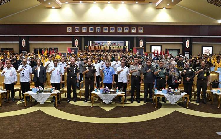 Gubernur Kalteng Sambut Jamwas dalam Kuliah Umum Dies Natalis ke-62 UPR