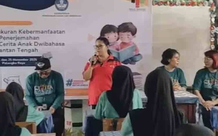 Balai Bahasa Kalteng Ukur Kebermanfaatan Buku Cerita Anak Dwibahasa di Tiga Sekolah