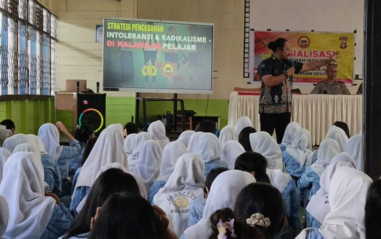 Ratusan Pelajar di Kapuas Dibekali Pemahaman Anti Intoleransi, Radikalisme dan Terorisme