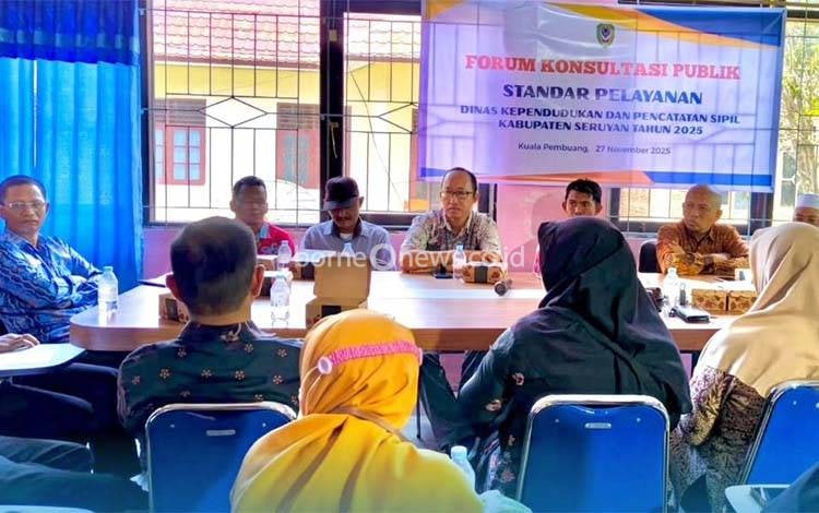 Dukcapil Seruyan Gelar Forum Konsultasi Publik Bahas Standar Pelayanan