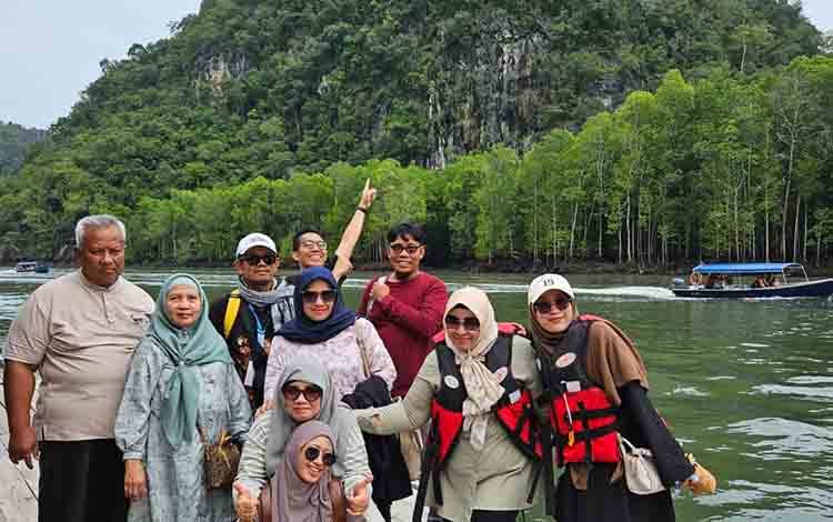 Delegasi PSL Telusuri Model Ekowisata Langkawi Pasca-iBIOSDG 2025
