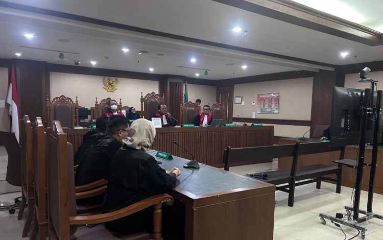 Sidang pembacaan putusan terhadap Marketing PT Tinindo Inter Nusa (TIN) periode 2008-2018 Fandy Lingga yang merupakan adik terdakwa Hendry Lie, di Pengadilan Tipikor Jakarta, Senin (11/8/2025). (ANTARA/Agatha Olivia Victoria)