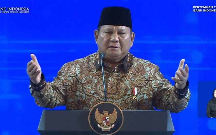 Prabowo Urungkan Libur Rapat Akhir Pekan Demi Jembatan untuk Siswa