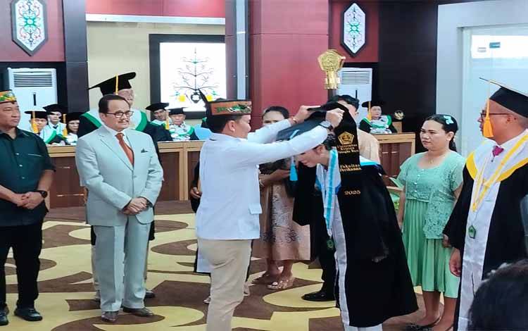 Gubernur Kalteng Sebut Lulusan UKPR Dibutuhkan untuk Bangun Daerah Sendiri