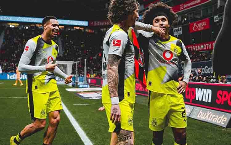 Borussia Dortmund Permalukan Leverkusen dengan Skor 2-1