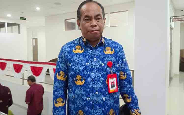 Kepala Dinas Kesehatan Kabupaten Pulang Pisau (Pulpis), dr. Pande Putu Gina usai diwawancara, Minggu, 30 November 2025. (FOTO: RETHA)