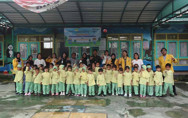 Pengenalan Permainan Tradisional Kalimantan sebagai Media Penguatan Identitas Budaya di TK Kartika XVII-18 Palangka Raya