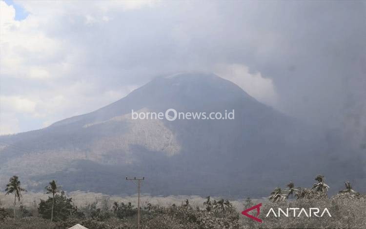 Badan Geologi: Aktivitas Gunung Lewotobi Laki-Laki Masih Tinggi