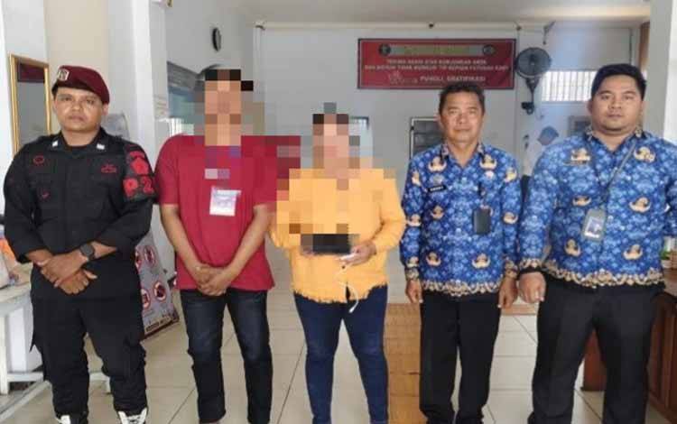 Petugas Lapas Palangka Raya Gagalkan Penyelundupan Handphone