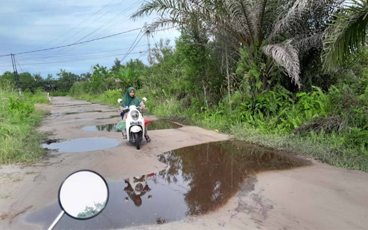 Dewan Sentil Pemko Palangka Raya: Bangun Jalan Jangan Asal Jadi Harus Awet dan Hemat Anggaran