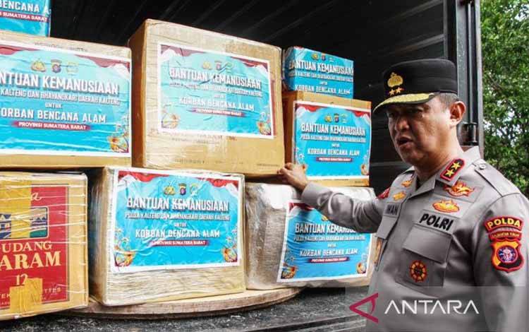 Polda Kalteng Kirim Bantuan Pangan dan Pakaian ke Sumatera