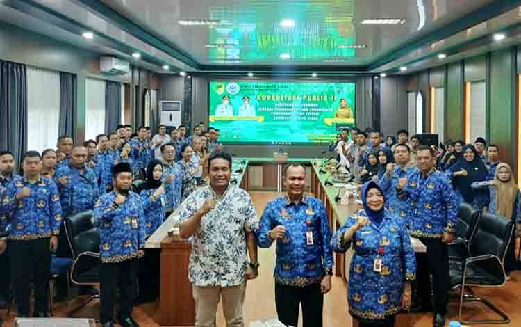 Bupati Barut Tekankan Pembangunan Berkelanjutan pada Konsultasi Publik II RPPLH