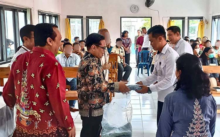 Jelang Natal, Dinkes Barito Timur Kunjungi WBP Kristiani di Rutan Tamiang Layang