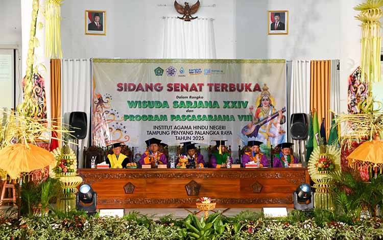IAHN Tampung Penyang Wisuda 167 Lulusan, Rektor Sebut Momentum Historis