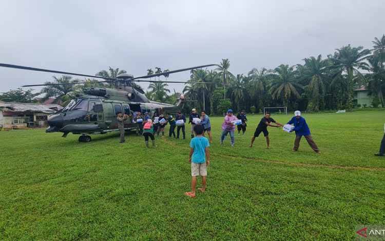 BNPB Lanjutkan Distribusi Bantuan Lewat Udara Bagi Daerah Terisolasi