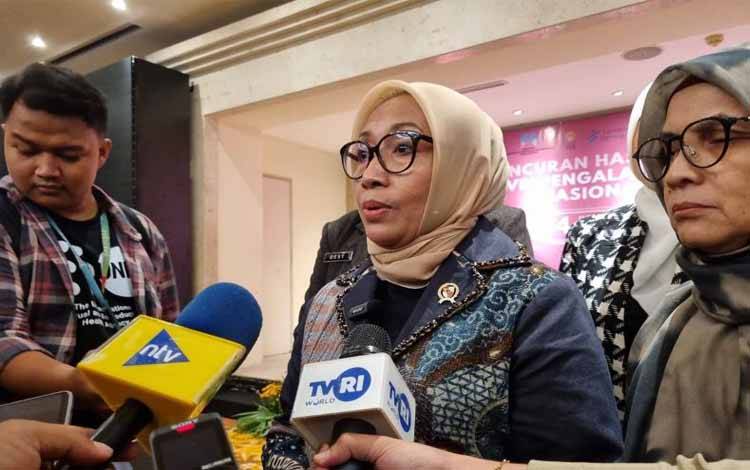 Menteri PPPA: Perempuan Alami Trauma Mendalam Akibat Bencana Sumatera