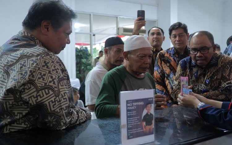 Pos Indonesia Targetkan Pertengahan Desember Penyaluran BLTS Tuntas