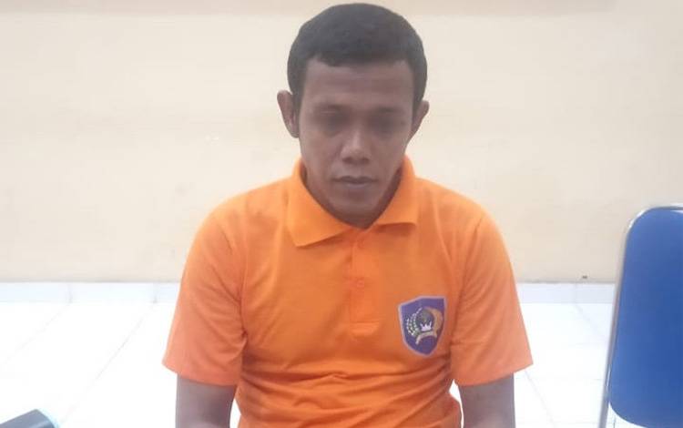 Dituntut 10 Tahun Penjara, Gondrong Terdakwa Jual Sabu Secara Rahasia di Pinggir Jalan