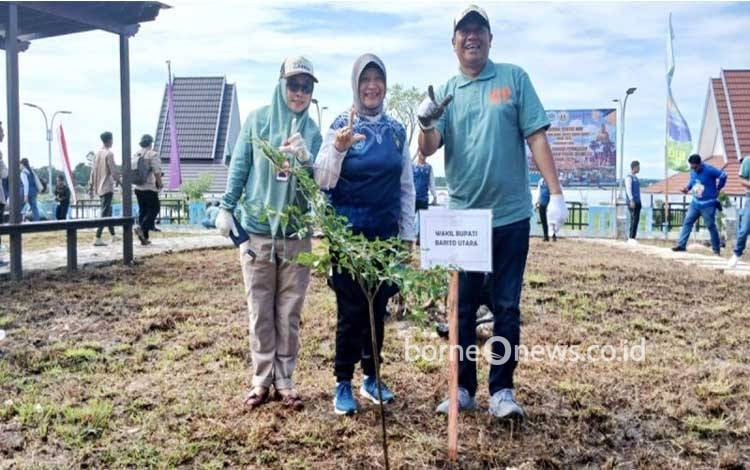 Pemkab Barito Utara Tanam Pohon di Bumi Perkemahan Panglima Batur