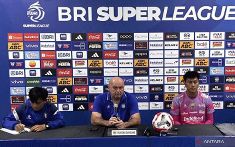 Hodak Puji Performa Persib Bandung Usai Taklukkan Borneo FC