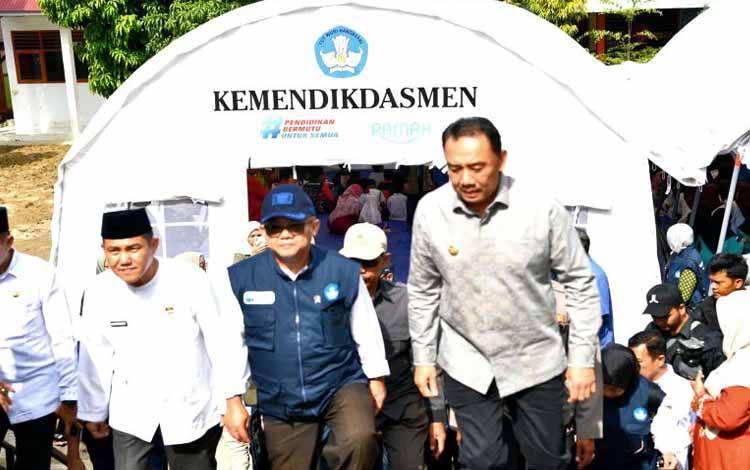 Kementerian Pendidikan Dasar dan Menengah (Kemendikdasmen) di Jakarta pada Sabtu (6/12/2025) memastikan Pemerintah bergerak cepat untuk menjamin kelangsungan proses belajar mengajar bagi peserta didik yang sekolahnya terdampak banjir dan longsor di sejumlah wilayah. ANTARA/HO-Humas Kemendikdasmen