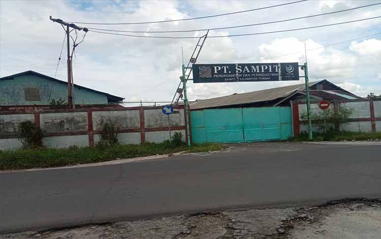 Warga Resah Bau Menyengat Limbah Sawit di PT. Sampit
