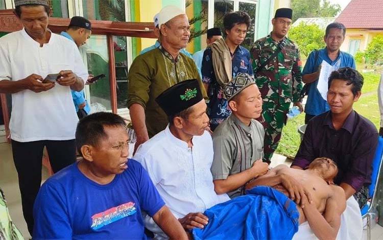 Pelatihan pemulasaran jenazah oleh BKPRMI Lamandau, 6 Desember 2025,?di Masjid Baiturrahman, Nanga Bulik. (FOTO: ISTIMEWA)