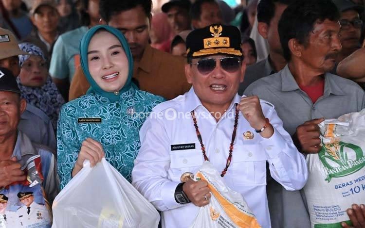 Gubernur Kalteng Buka Pasar Murah dan Cek Kesehatan Gratis di Pangkalan Bun