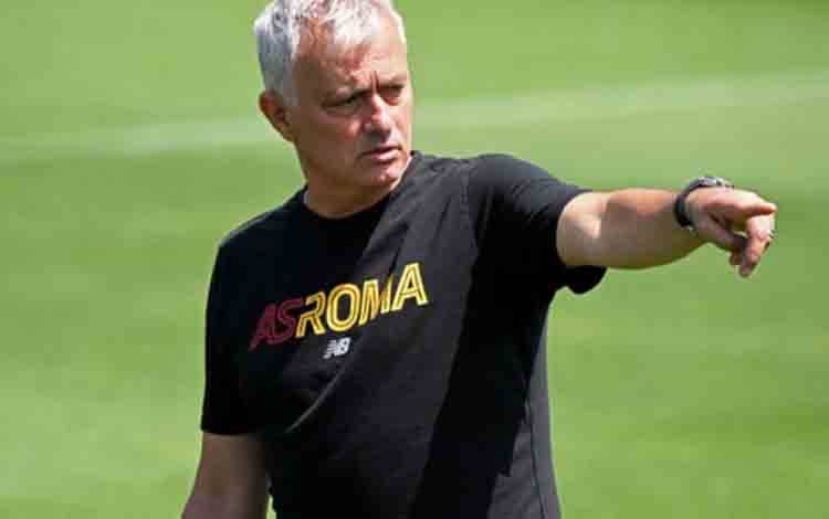 Jose Mourinho Tutup Kemungkinan Kembali Latih Real Madrid