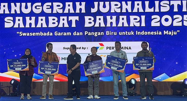Jurnalis Palangka Post Raih Anugerah Jurnalistik Sahabat Bahari 2025