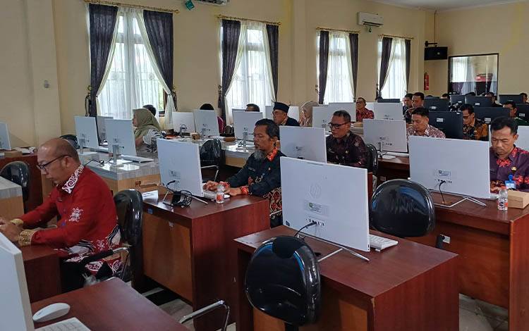 46 Peserta Lelang Jabatan 11 JPT Pratama Pemkab Kotim Tahap Menulis Makalah
