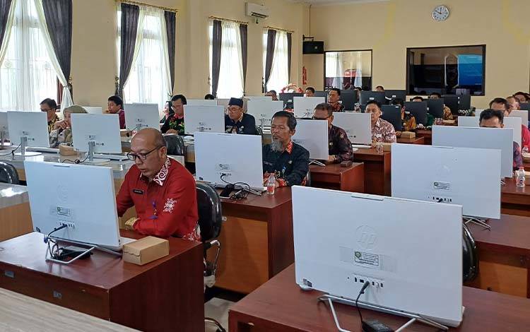 Tahapan Penulisan Makalah Lelang JPT Pratama Pemkab Kotim Uji Kecepatan dan Pemahaman Peserta