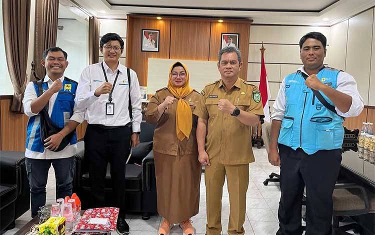 Pemkab Kotim Kawal Percepatan Perizinan Jaringan Listrik Pulau Hanaut