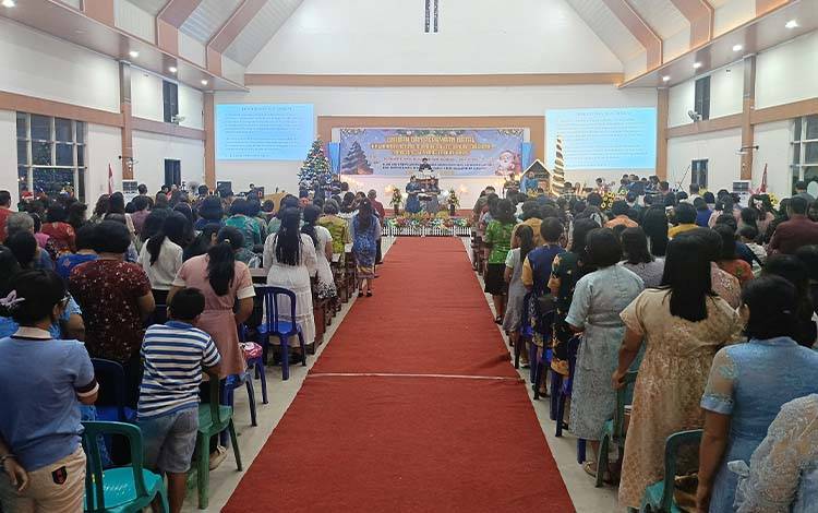 RSUD Tamiang Layang Teguhkan Komitmen Pelayanan Melalui Perayaan Natal