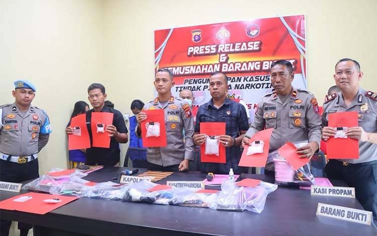 Polres Katingan Sita Hampir 3,6 Ons Sabu, Ungkap Jaringan Tambang Emas