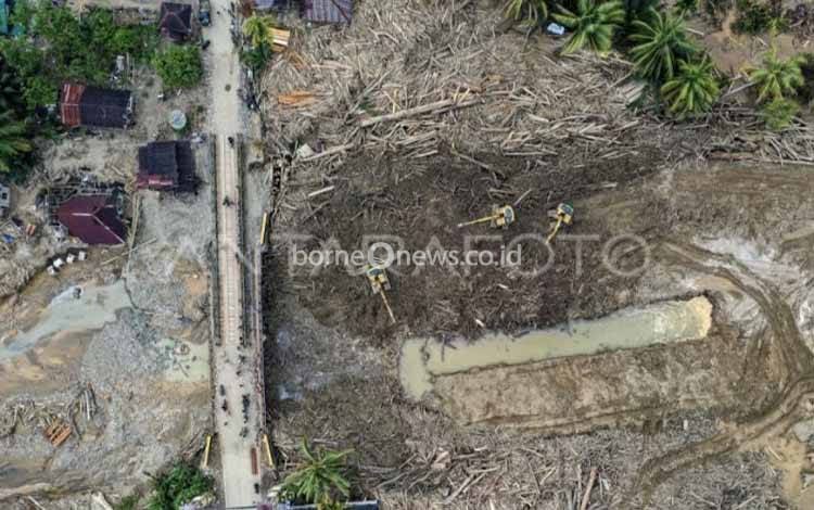 Bank Kalteng Salurkan Bantuan Rp700 Juta Kepada Korban Bencana Sumatera