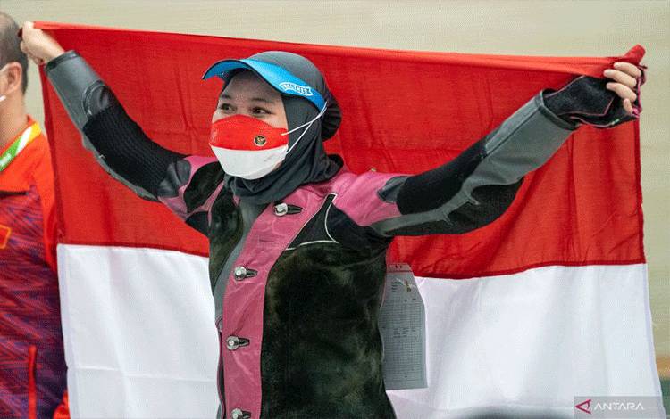 Dewi Laila Lengkapi Pesta Menembak Indonesia dengan Emas 10m Air Rifle