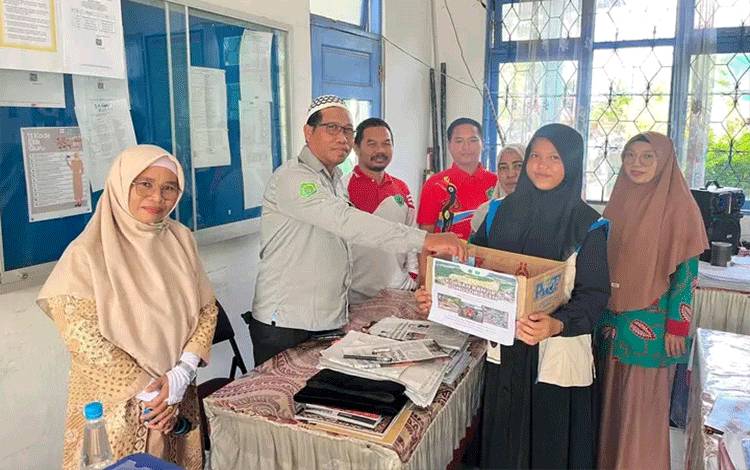 MAN Kapuas Galang Donasi untuk Korban Bencana di Sumatera