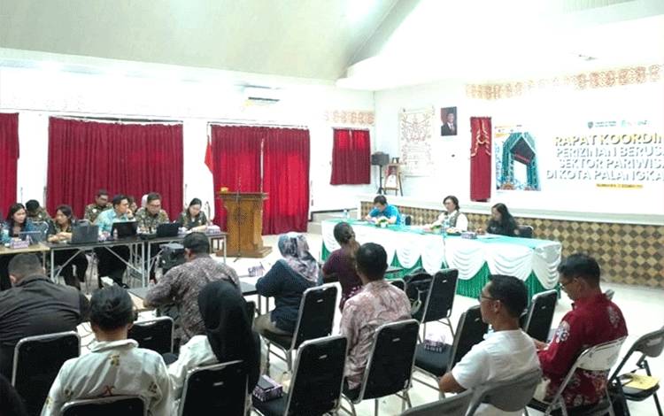 Suasana Kegiatan Evaluasi Kepatuhan Usaha di aula Dinas Kehutanan Provinsi Kalimantan Tengah. (FOTO: IST)