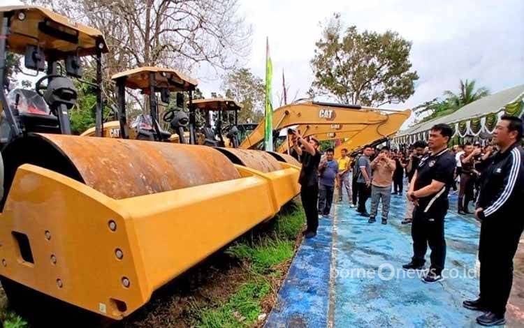 Pemkab Barito Utara Tambah Armada Alat Berat untuk Percepat Infrastruktur