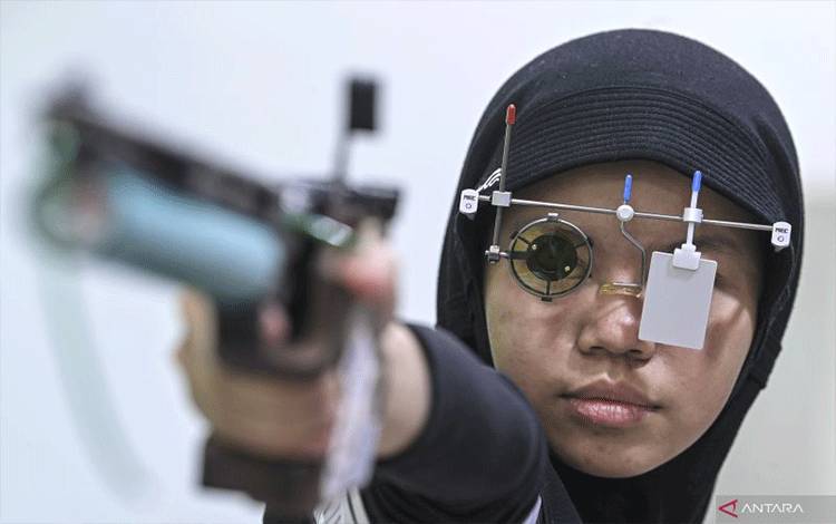 Menembak Tambah Emas Lewat Iqbal dan Arista di 10m Air Pistol Campuran