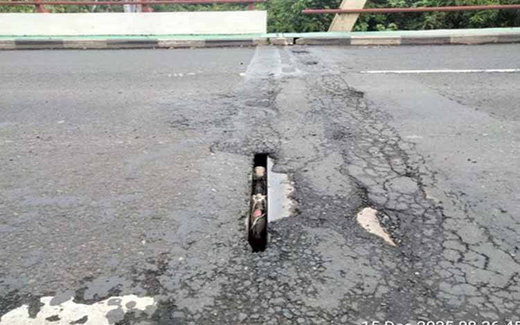 Kondisi Aspal Jembatan Pulau Petak Disorot, Banyak Lubang Dinilai Membahayakan