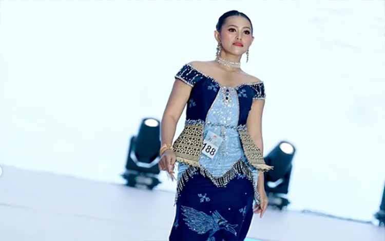 Berbagai Kategori Usia Meriahkan Lomba Fashion Show Dekranasda Kalteng