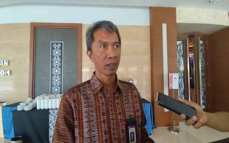Kepala Balai Bahasa Provinsi Kalimantan Tengah, Sukardi Gau.(FOTO: TESTI PRISCILLA)